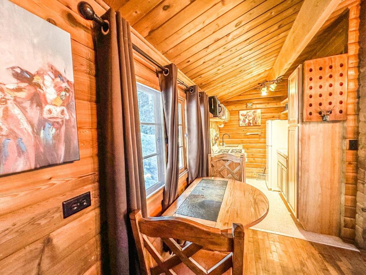 Village Vibes Deck And Bbq Duck Creek Village Luaran gambar