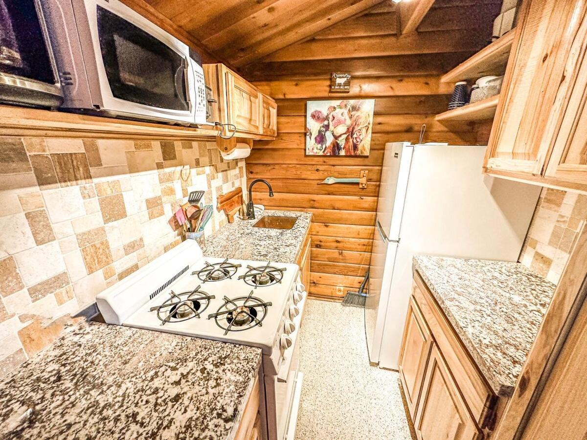 Village Vibes Deck And Bbq Duck Creek Village Luaran gambar